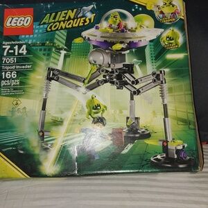 LEGO Alien Conquest Tripod Invader Set - Green and Gray